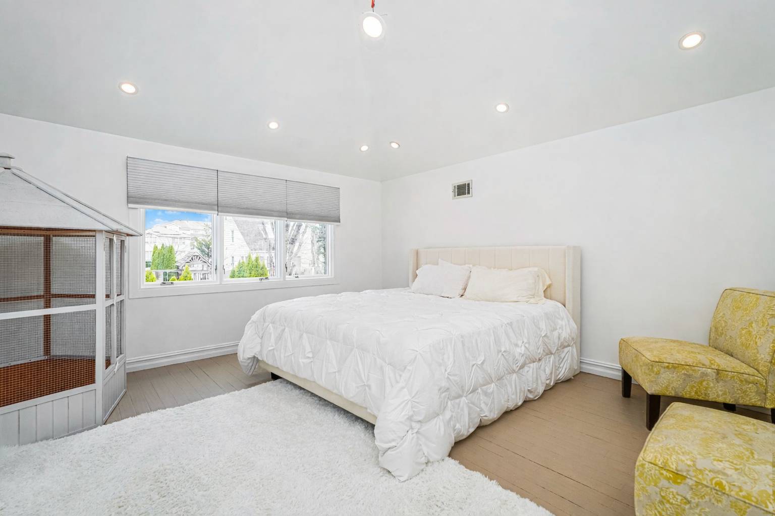 #15 photo, 170 Darnell Lane, Staten Island , NY 10309