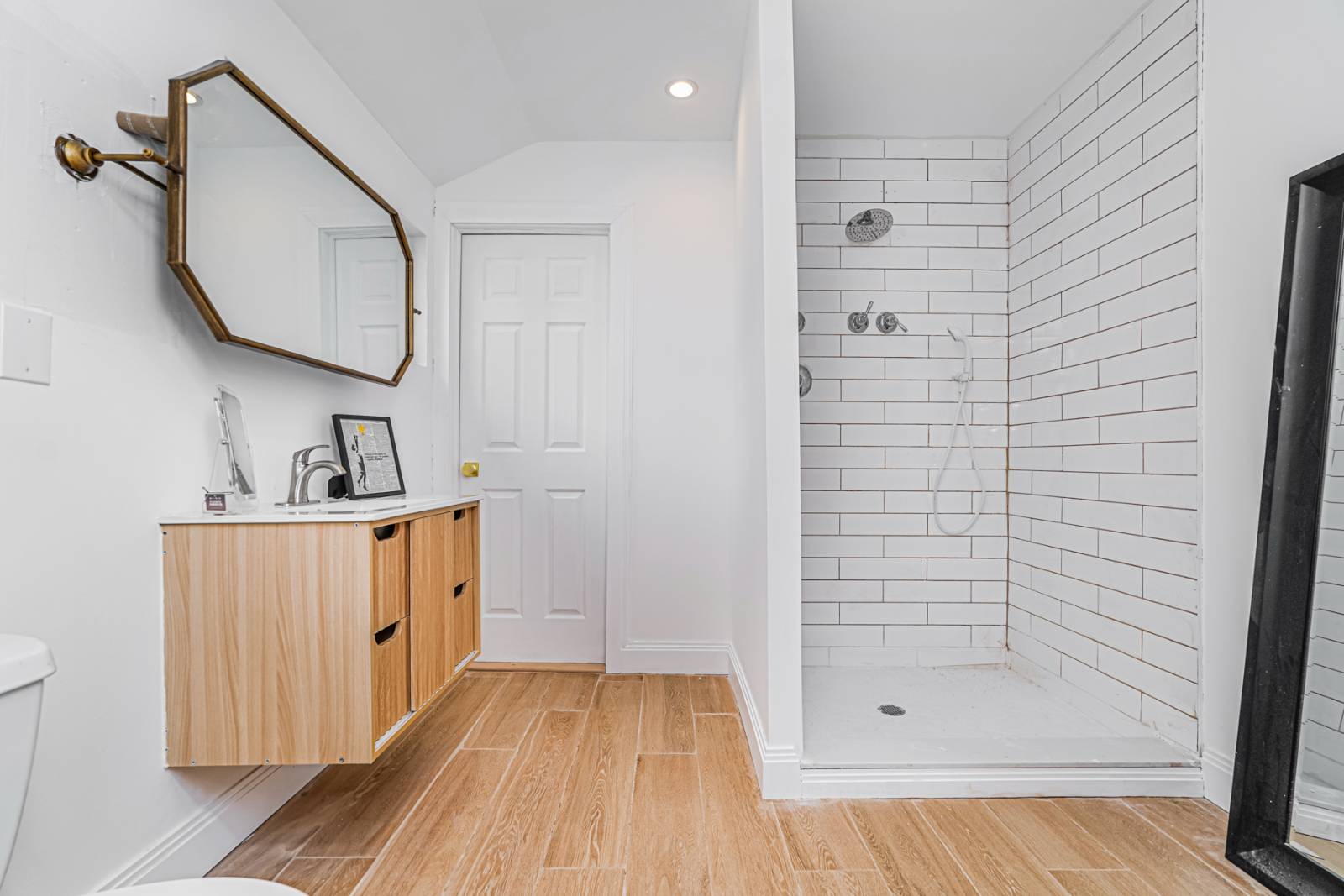 #17 photo, 170 Darnell Lane, Staten Island , NY 10309