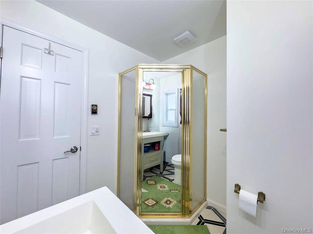 #18 photo, 8 Noel Court, Brewester , NY 10509