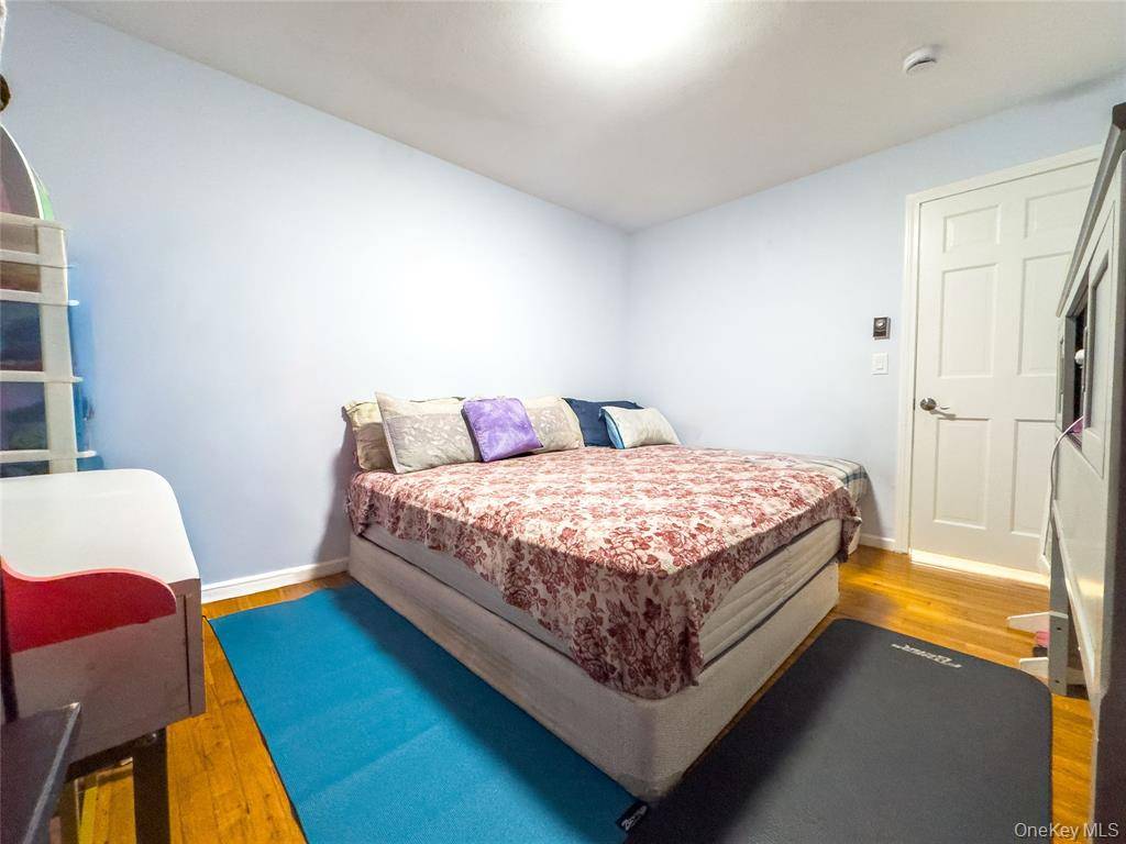 #20 photo, 8 Noel Court, Brewester , NY 10509