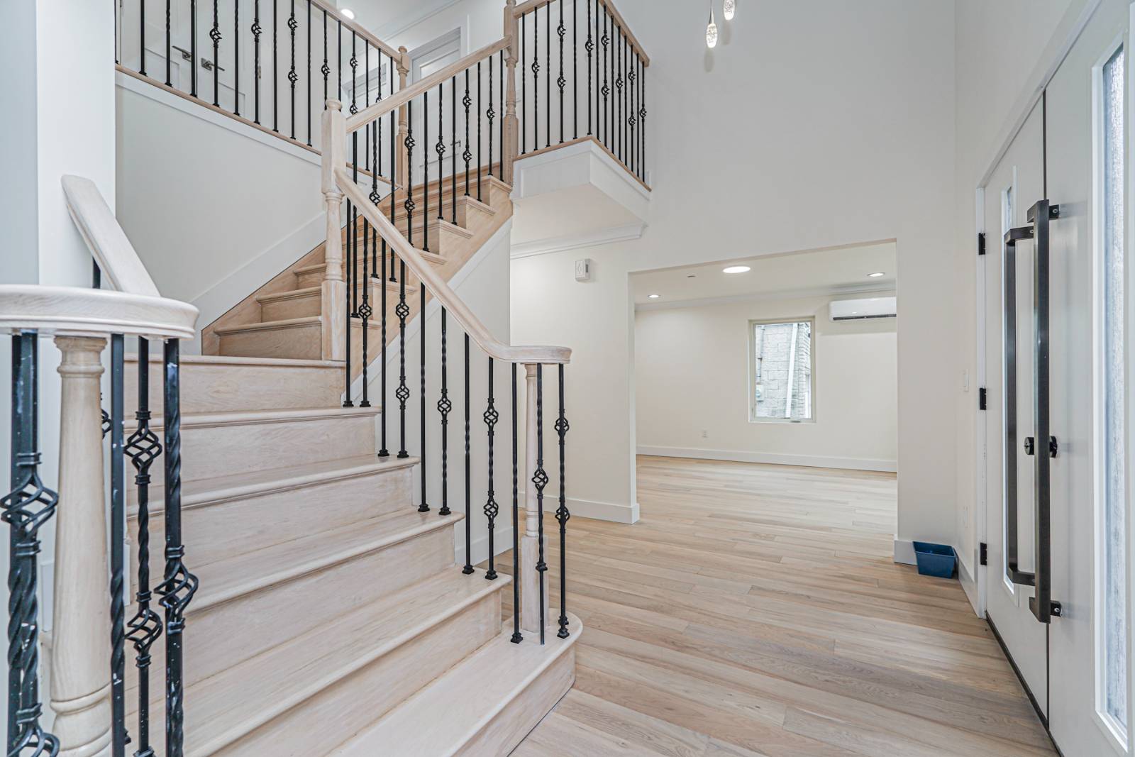 #3 photo, 54 Cedarcliff Road, סטטן איילנד Staten Island , NY 10301