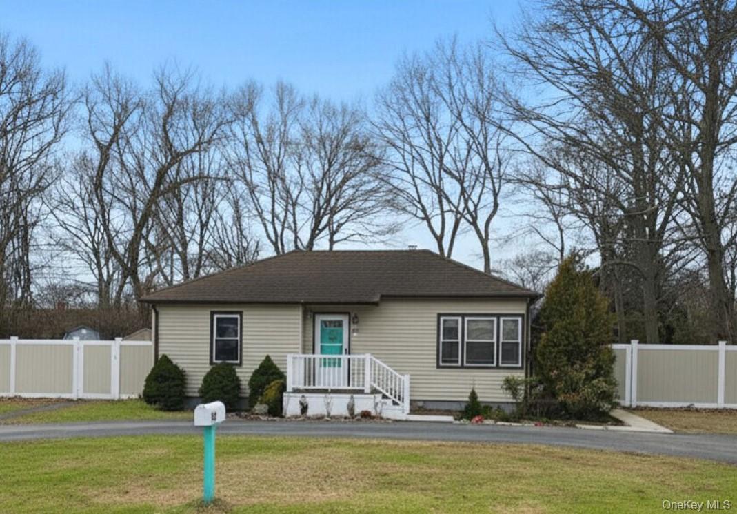 #1 photo, 42 Pinetop Drive, Shirley , NY 11967