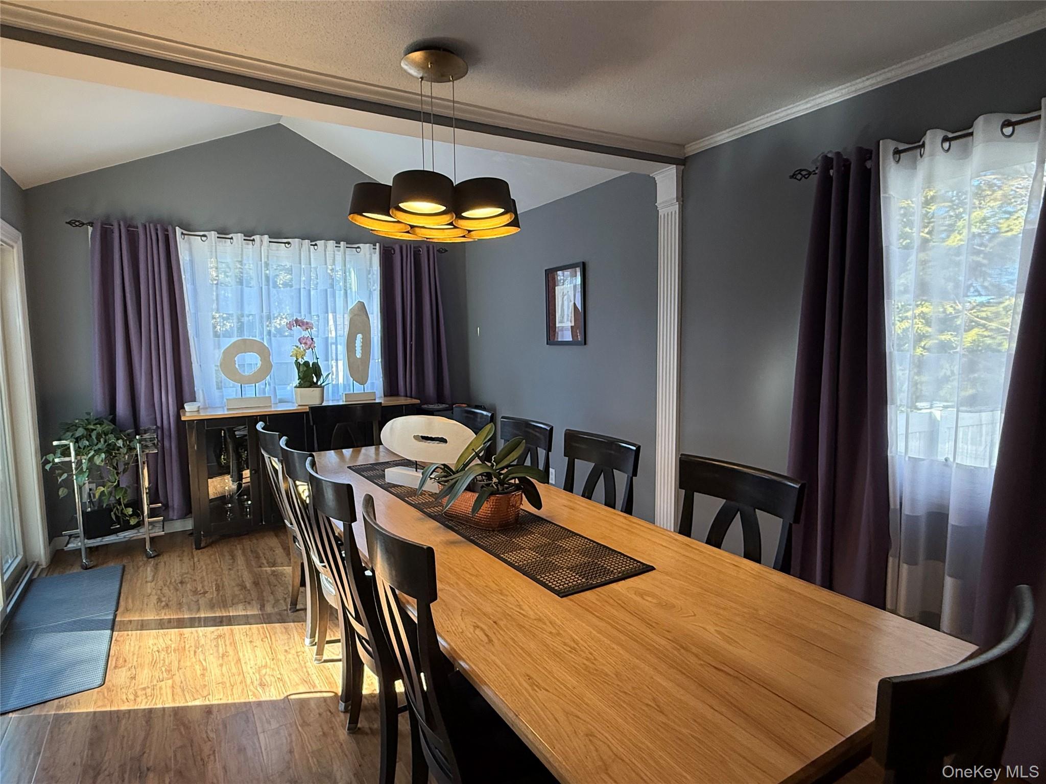 #12 photo, 14 Townsend Place, Syosset , NY 11791