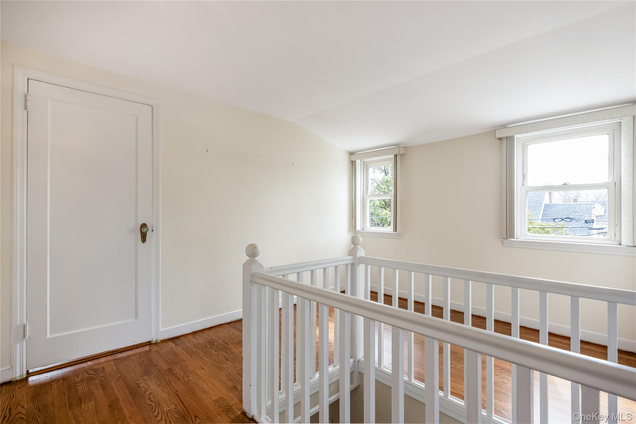 #16 photo, 124 Greystone Road, Rockville Centre , NY 11570