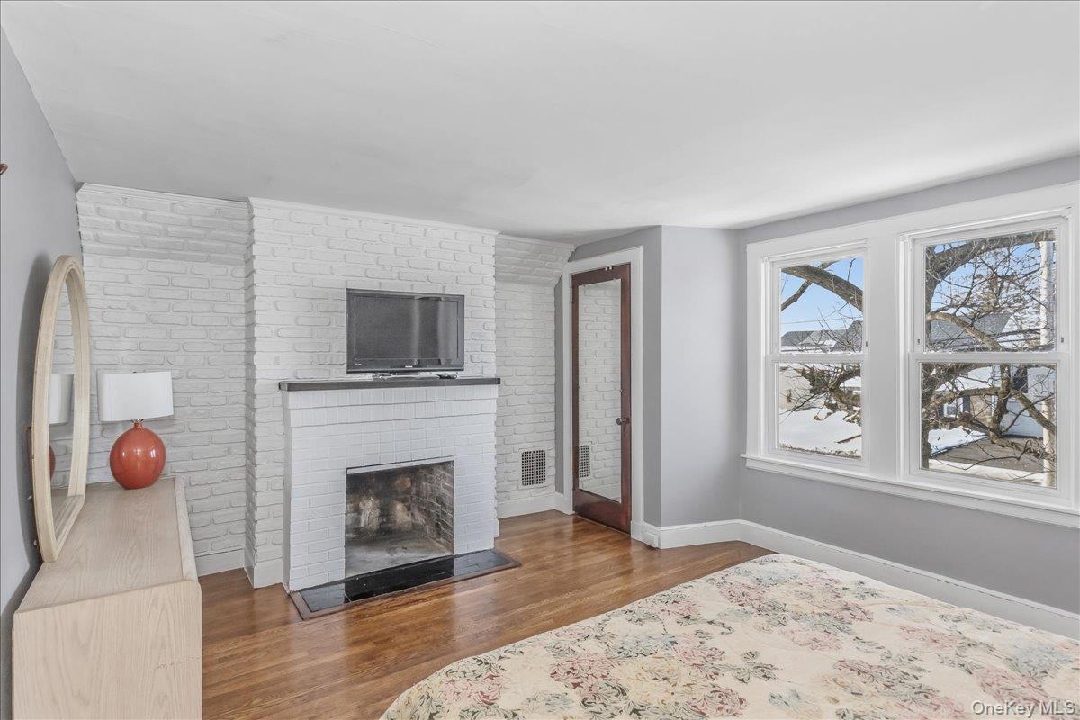 #12 photo, 343 Nassau Boulevard, New Hyde Park , NY 11040