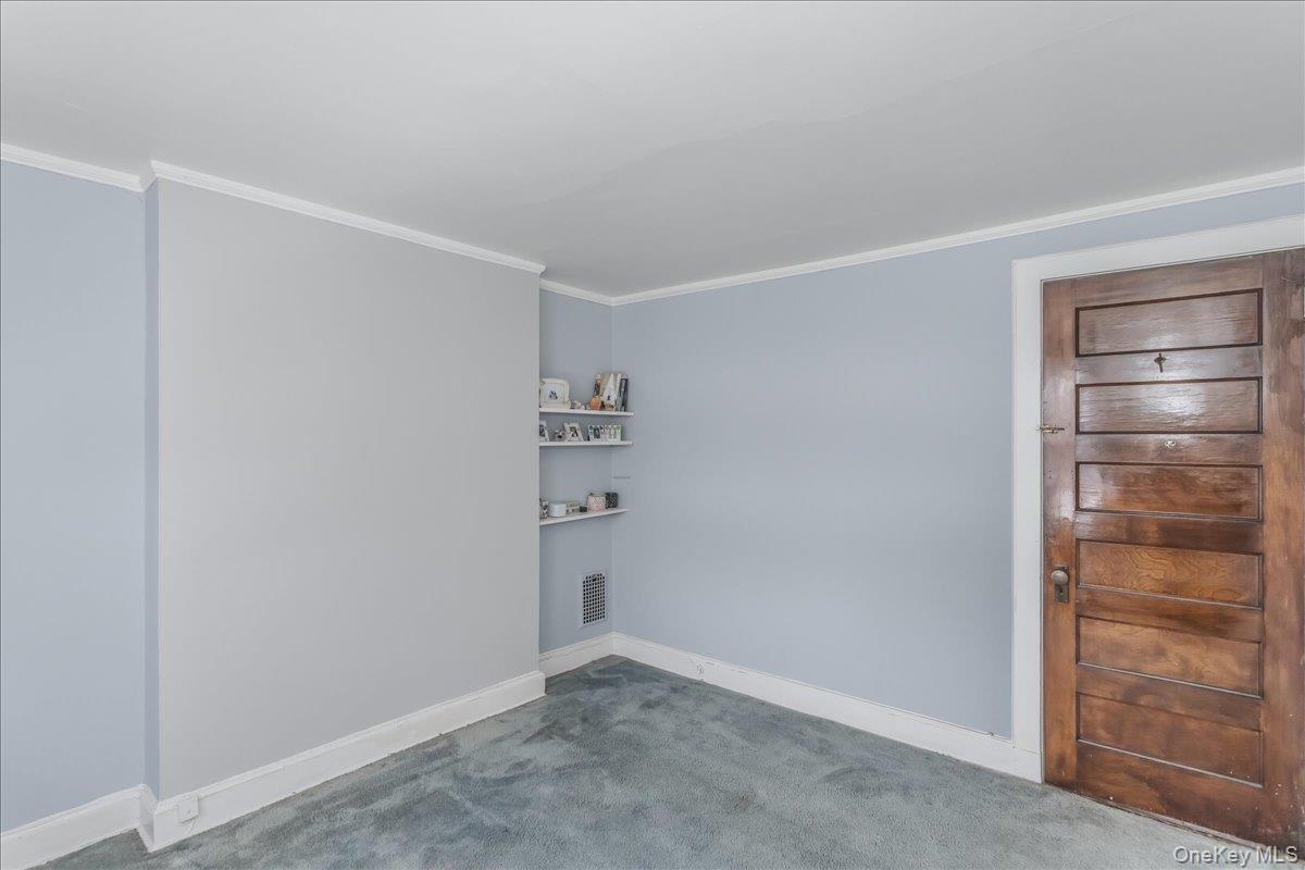 #17 photo, 343 Nassau Boulevard, New Hyde Park , NY 11040