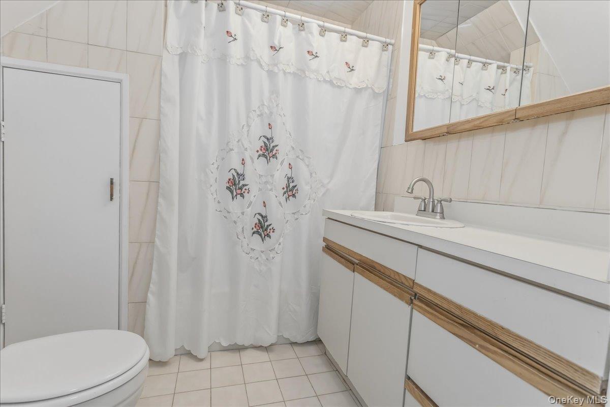 #18 photo, 343 Nassau Boulevard, New Hyde Park , NY 11040