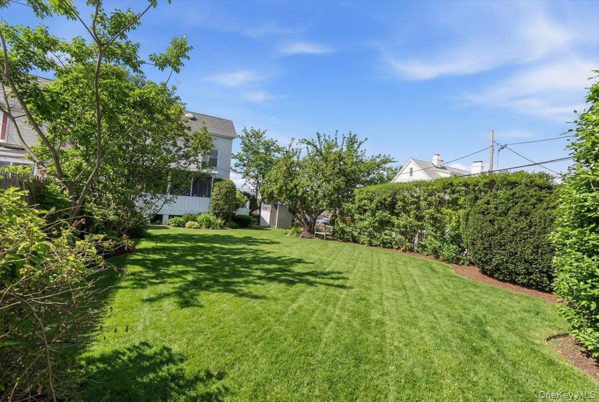 #20 photo, 343 Nassau Boulevard, New Hyde Park , NY 11040