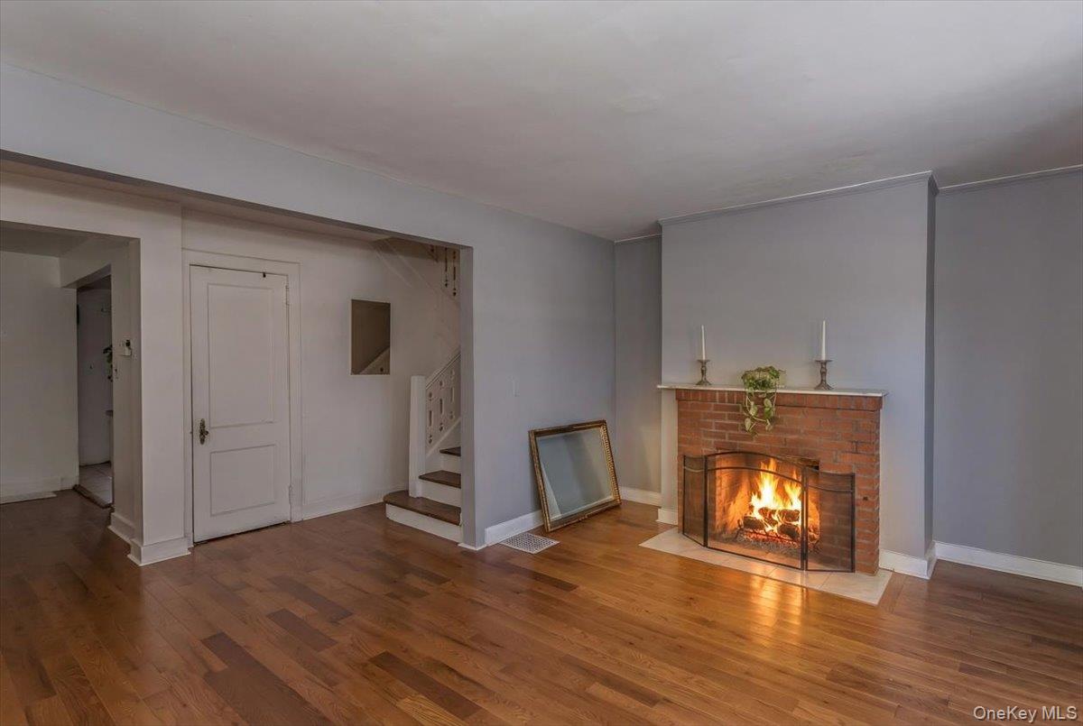 #4 photo, 343 Nassau Boulevard, New Hyde Park , NY 11040