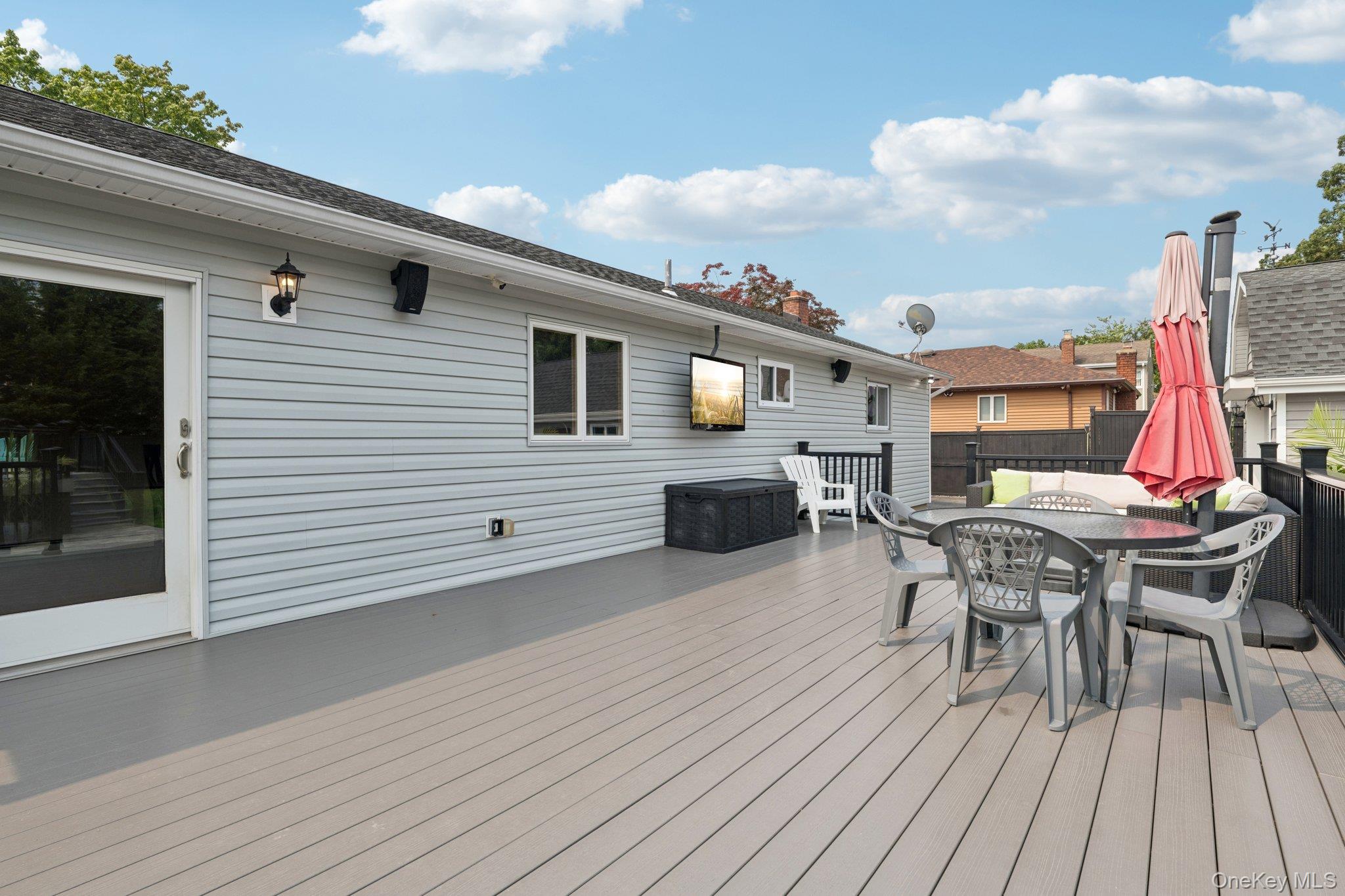 #18 photo, 295 Silver Street, West Babylon , NY 11704