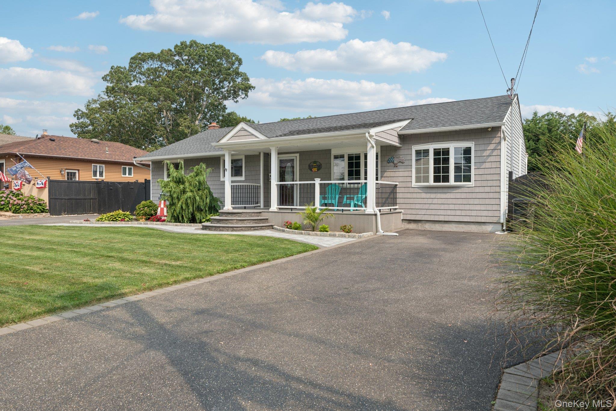 #2 photo, 295 Silver Street, West Babylon , NY 11704