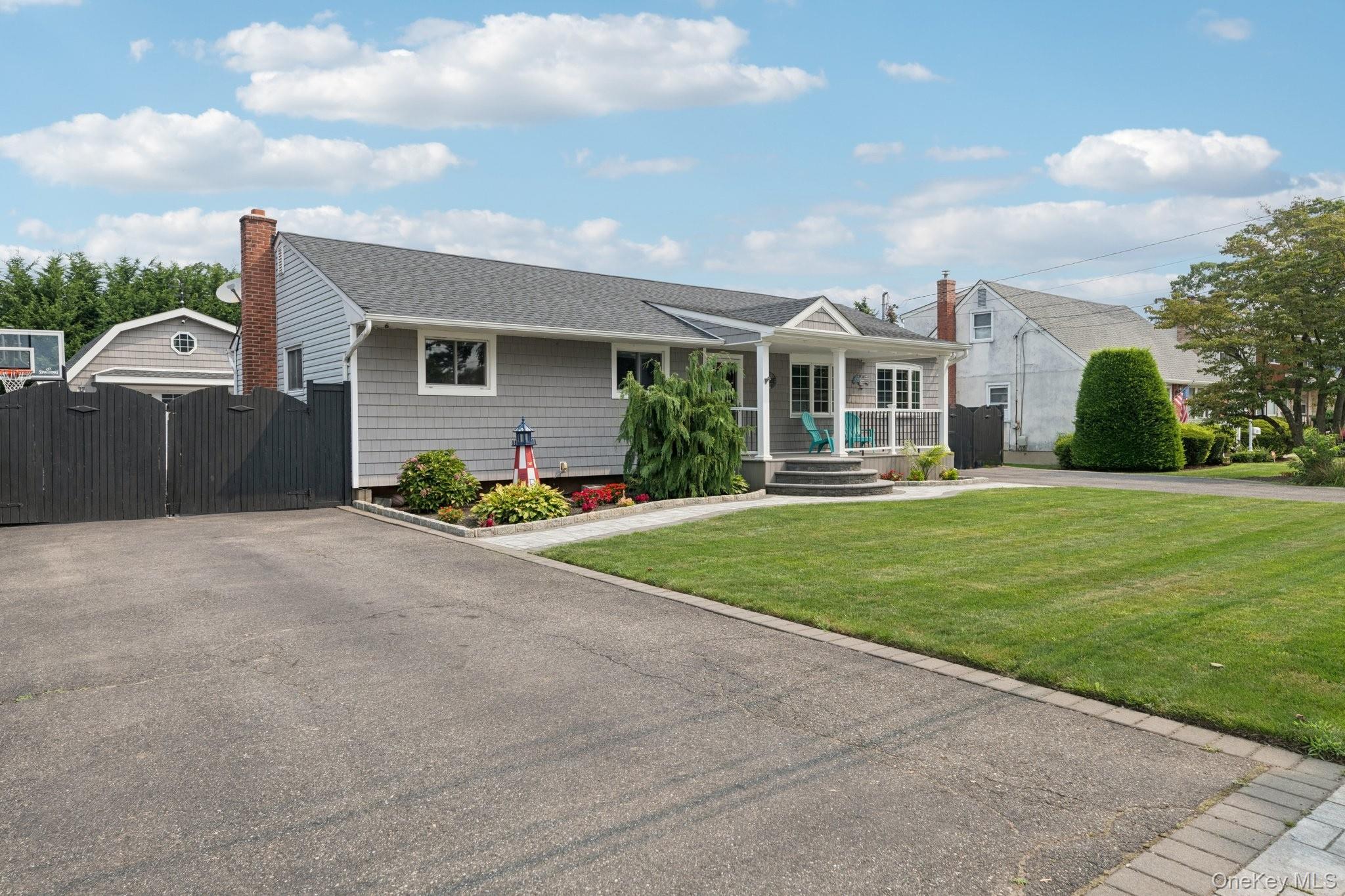 #3 photo, 295 Silver Street, West Babylon , NY 11704