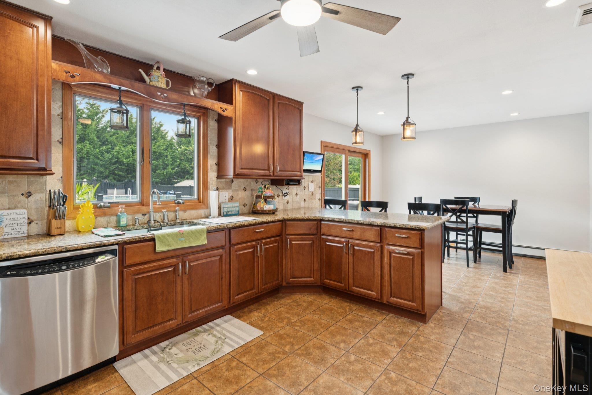 #6 photo, 295 Silver Street, West Babylon , NY 11704