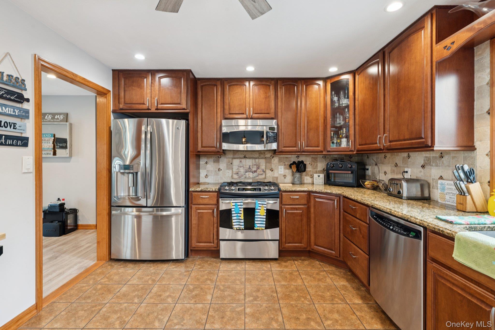 #7 photo, 295 Silver Street, West Babylon , NY 11704