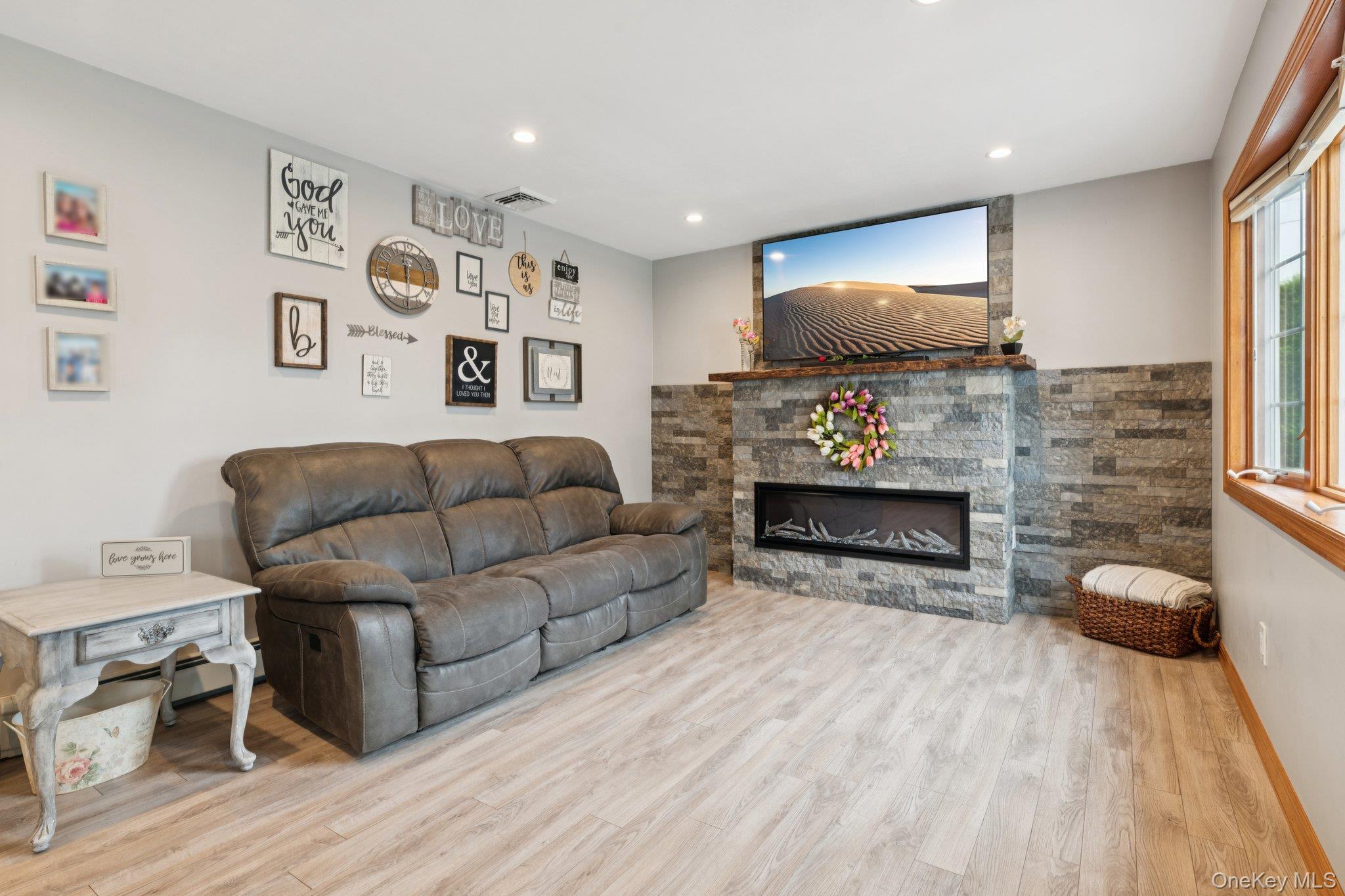 #9 photo, 295 Silver Street, West Babylon , NY 11704