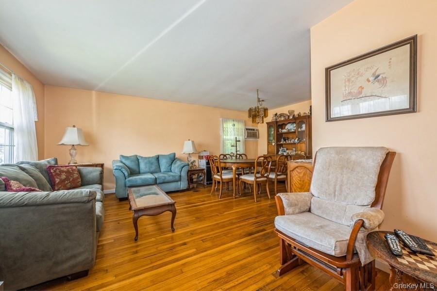 #4 photo, 236 N Richmond Avenue, Massapequa , NY 11758