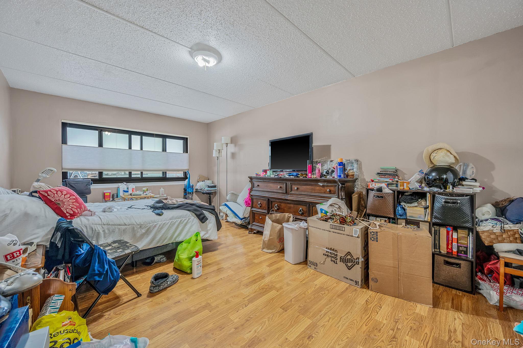 #19 photo, 725 Miller Avenue, Freeport , NY 11520