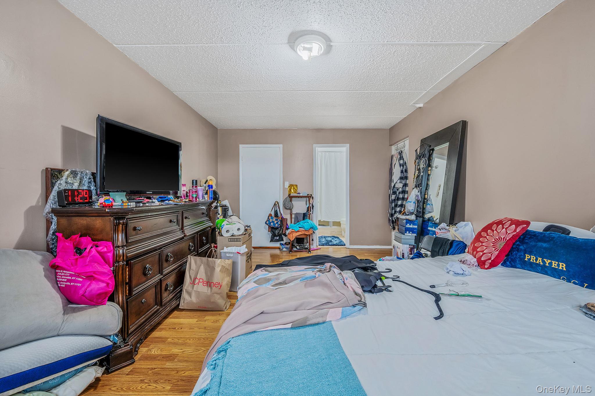 #20 photo, 725 Miller Avenue, Freeport , NY 11520