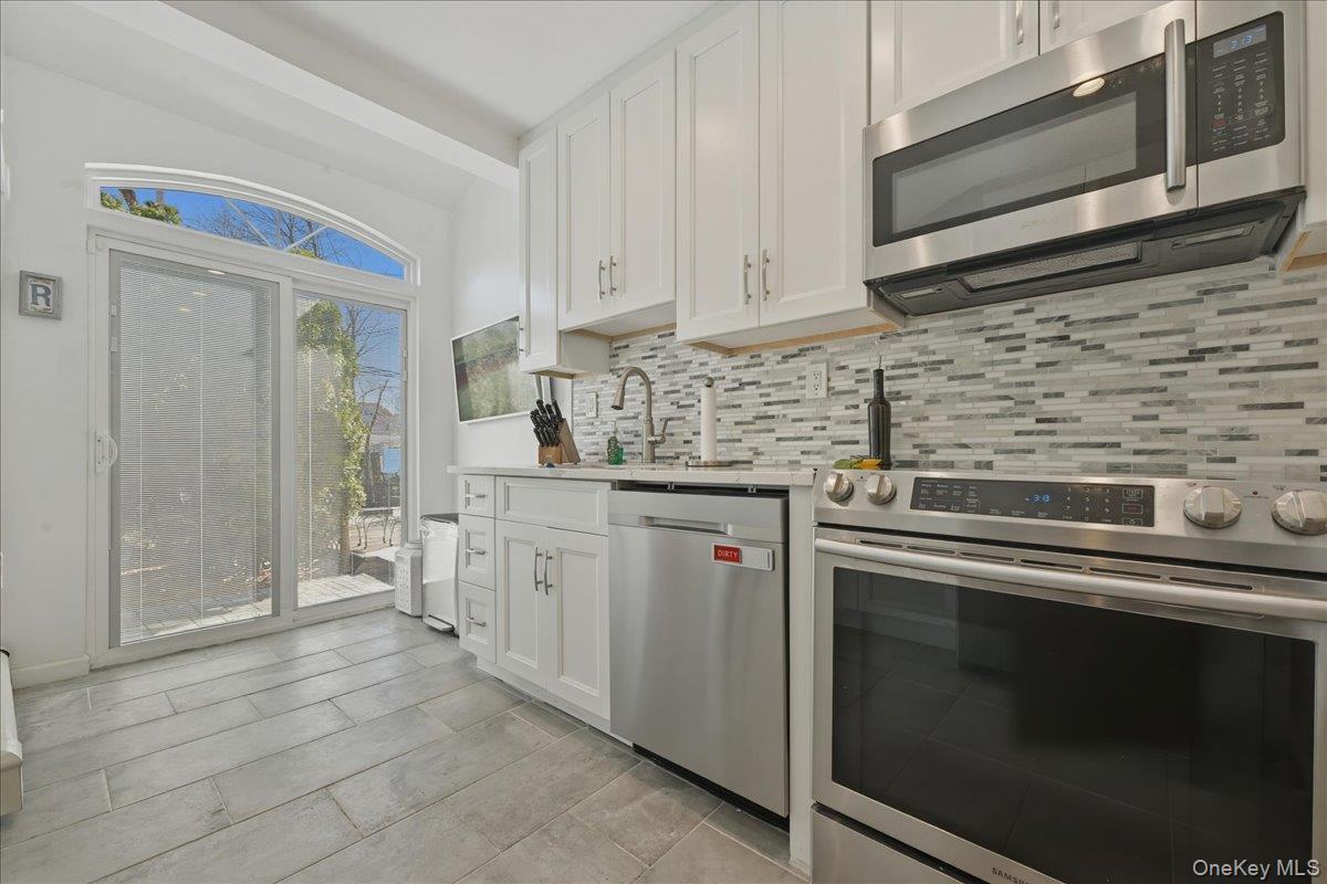 #10 photo, 17 Meadow Street, Garden City , NY 11530