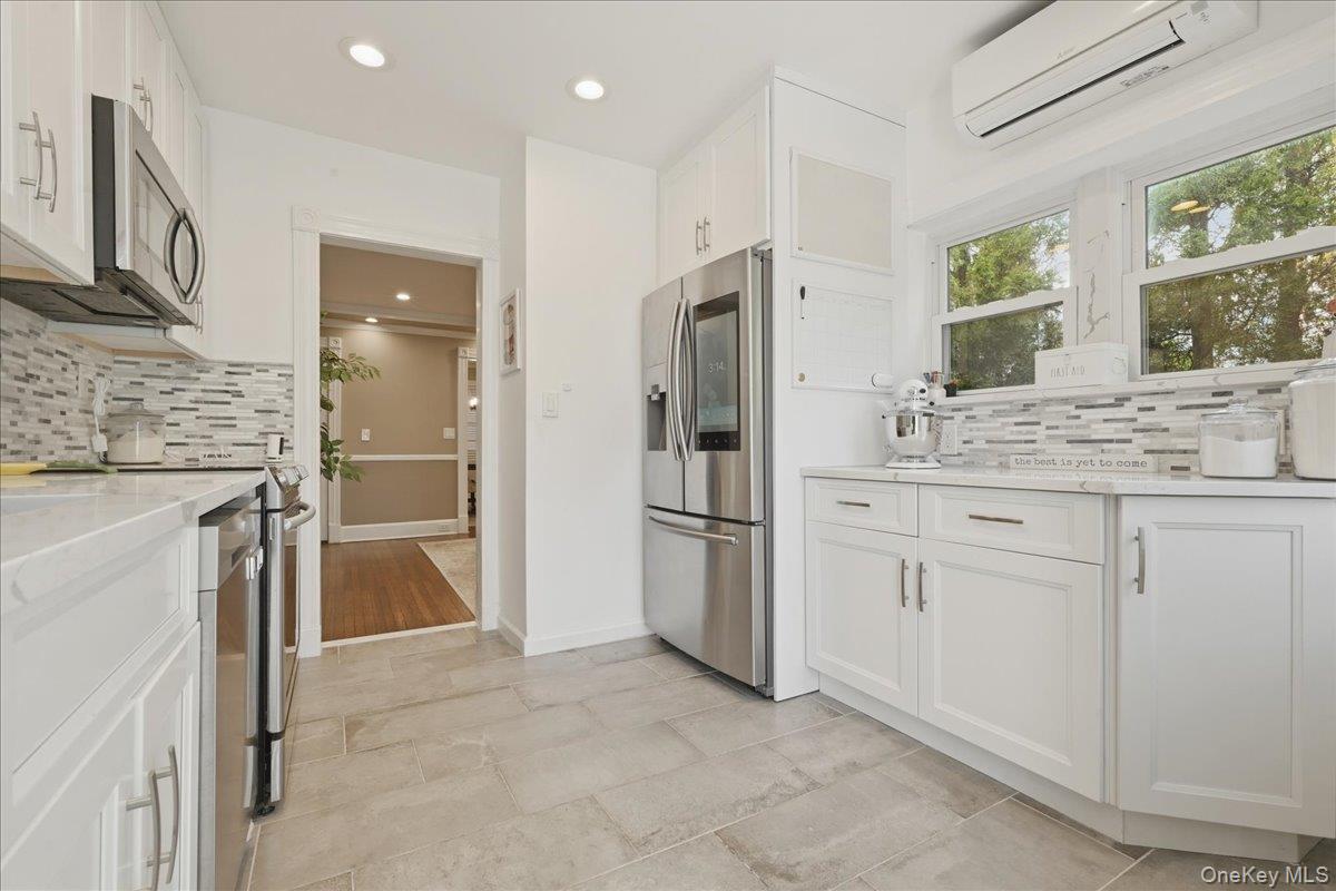 #12 photo, 17 Meadow Street, Garden City , NY 11530