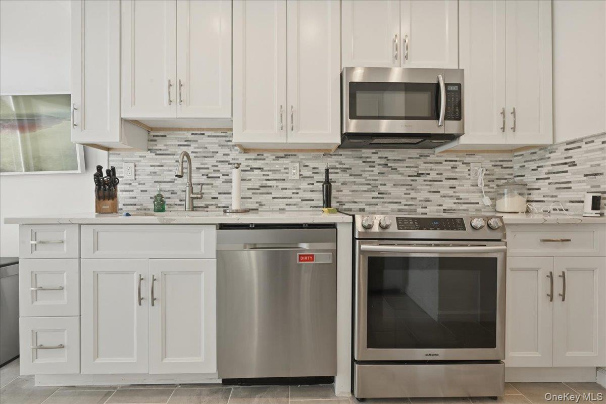 #13 photo, 17 Meadow Street, Garden City , NY 11530