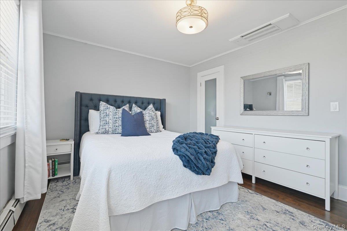 #16 photo, 17 Meadow Street, Garden City , NY 11530