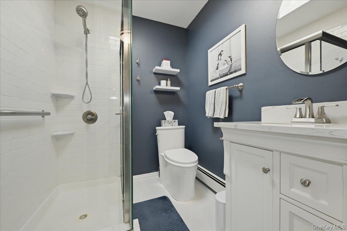 #19 photo, 17 Meadow Street, Garden City , NY 11530