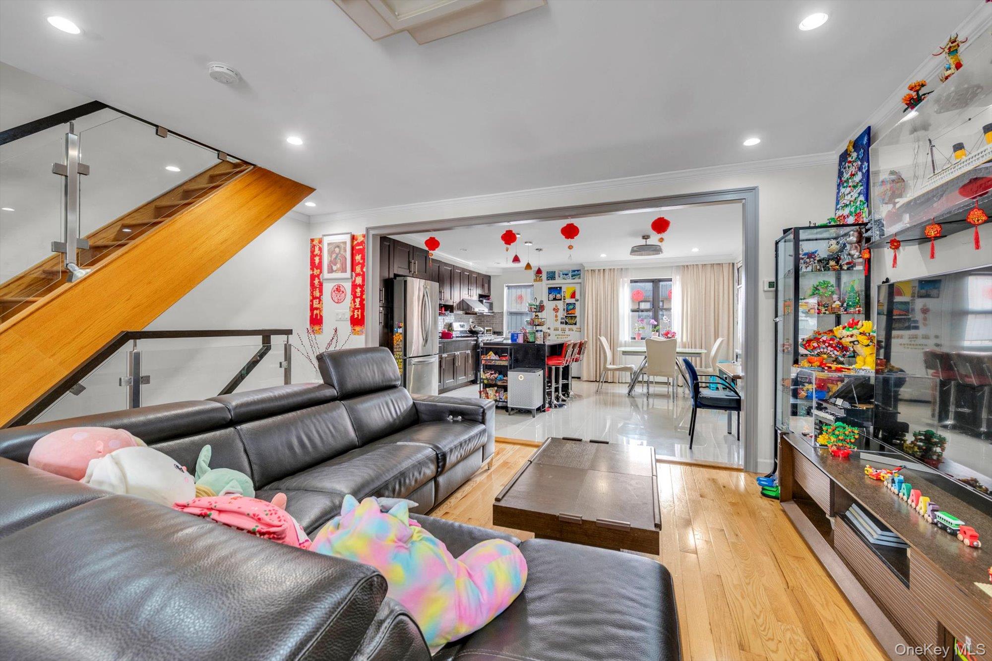 #4 photo, 5033 68th Street, Woodside , NY 11377