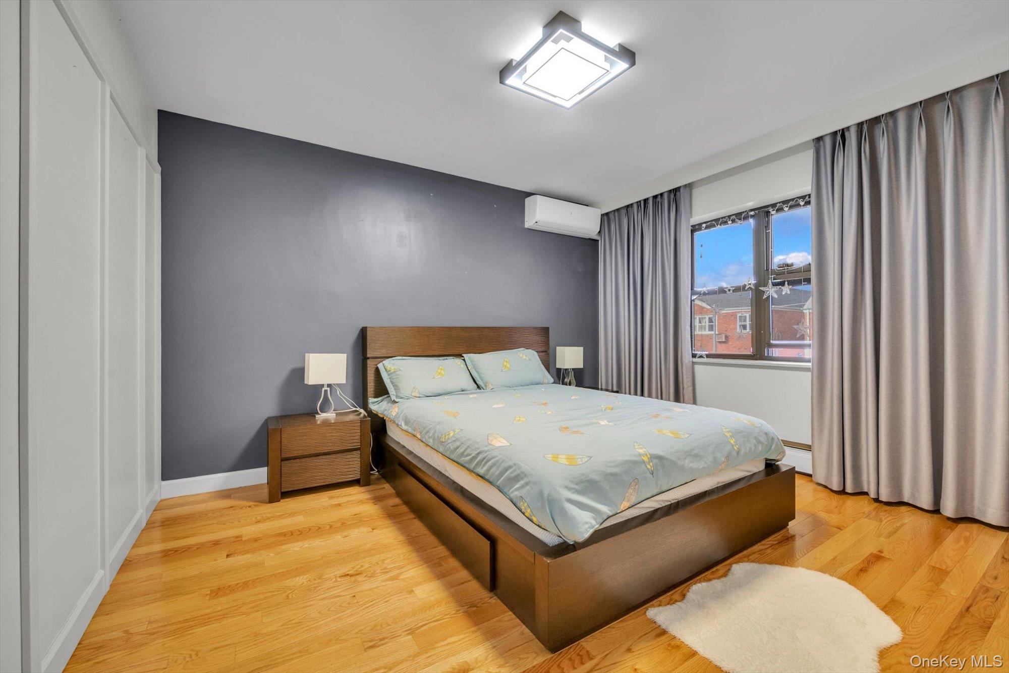 #6 photo, 5033 68th Street, Woodside , NY 11377