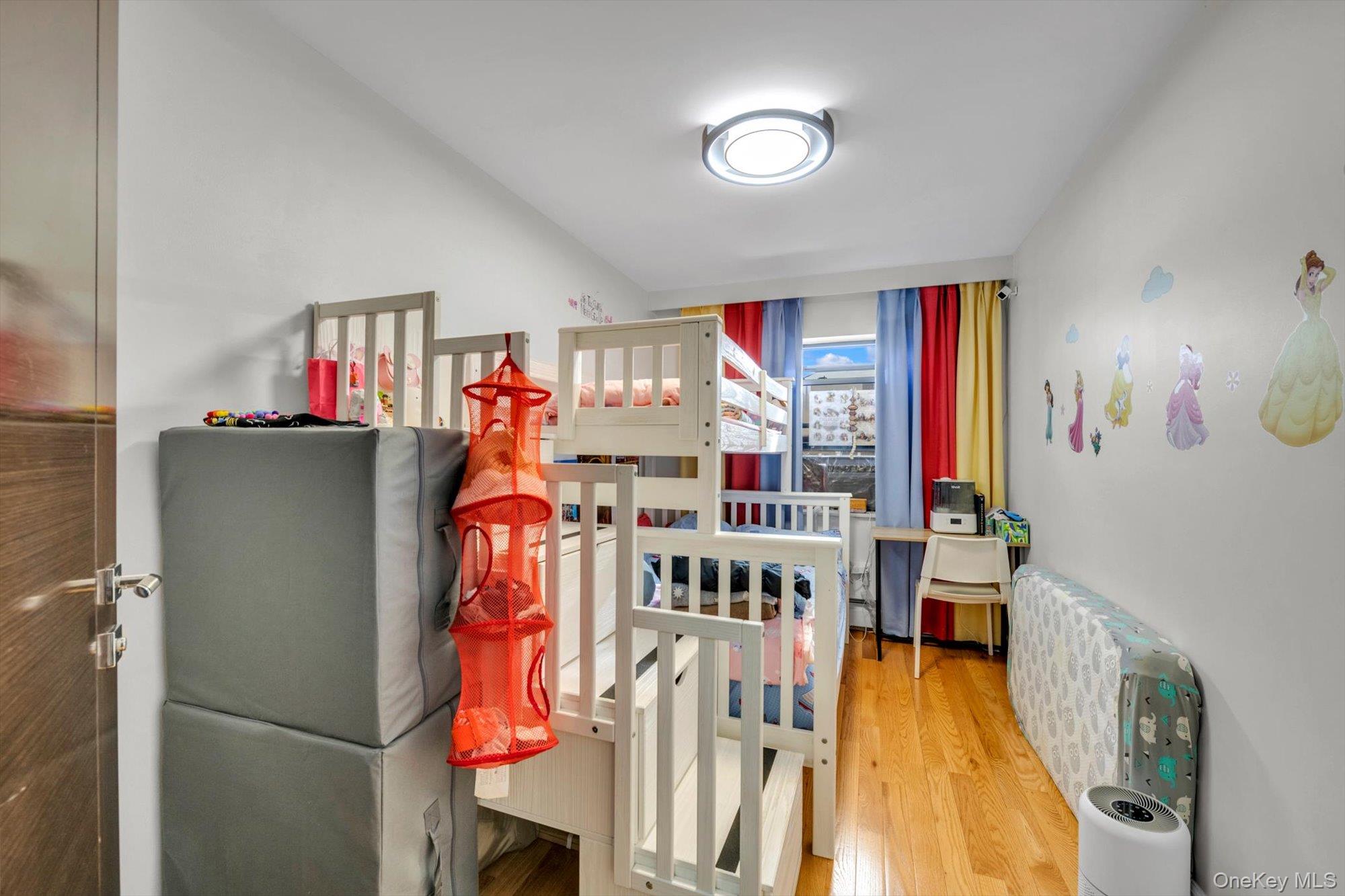 #8 photo, 5033 68th Street, Woodside , NY 11377