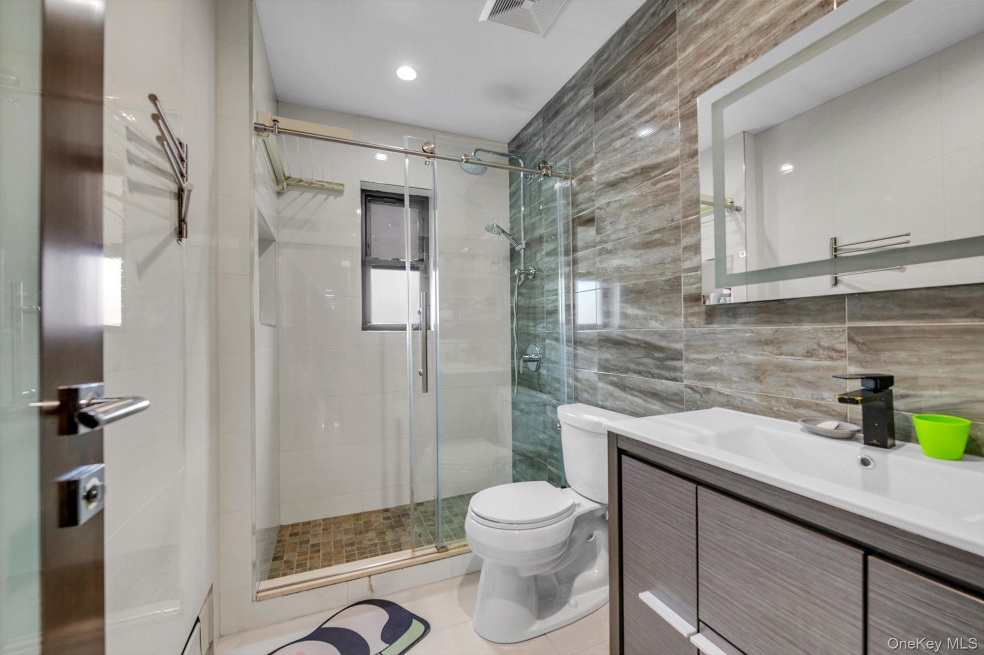 #9 photo, 5033 68th Street, Woodside , NY 11377