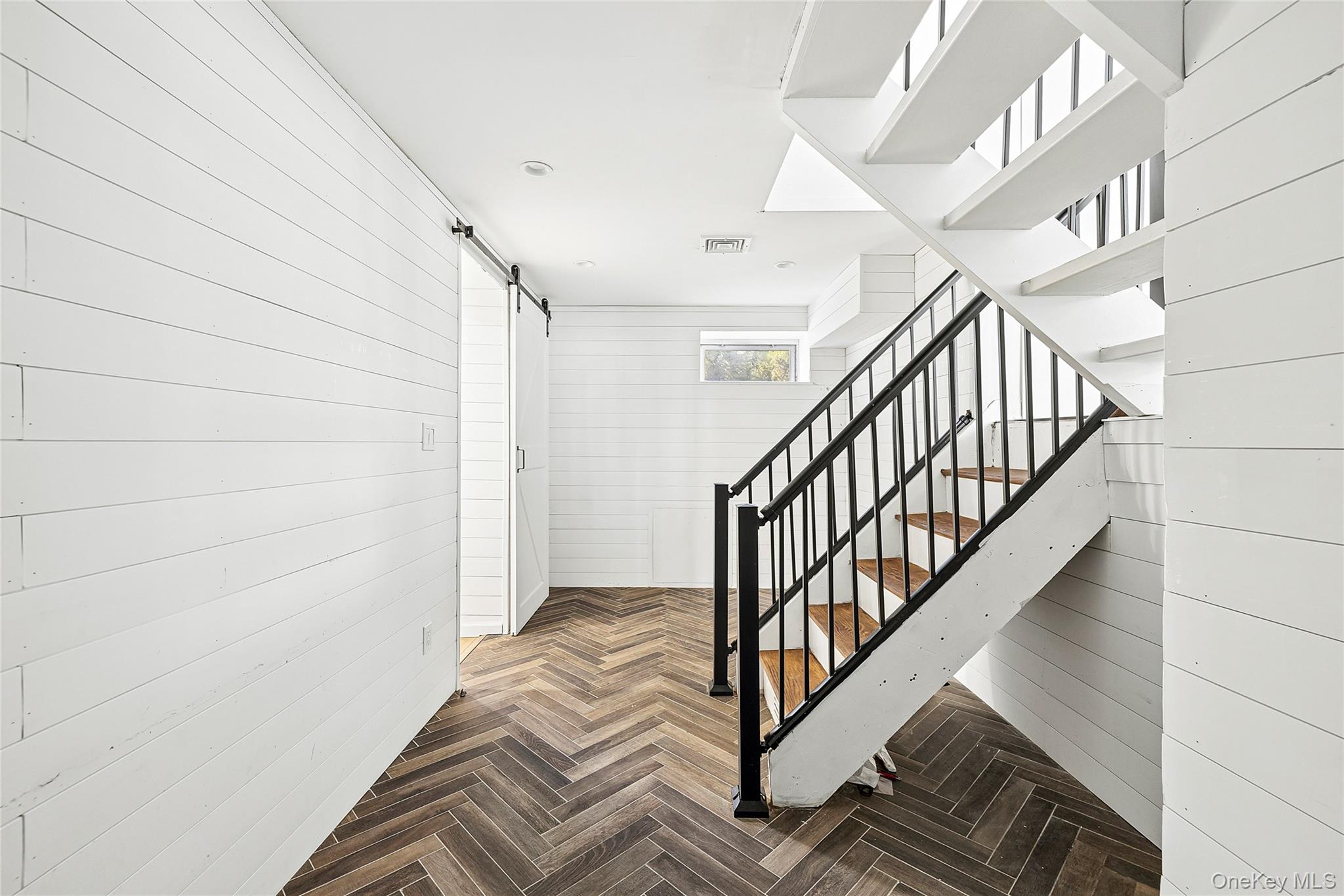 #16 photo, 14 Suydam Drive, Melville , NY 11747