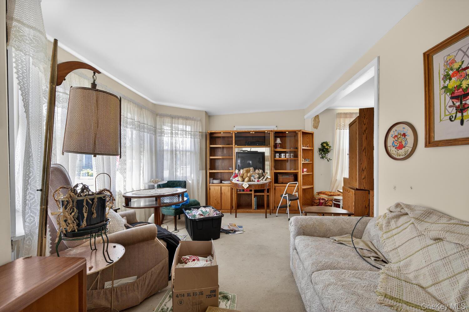 #4 photo, 2003 Park Avenue, East Meadow , NY 11554