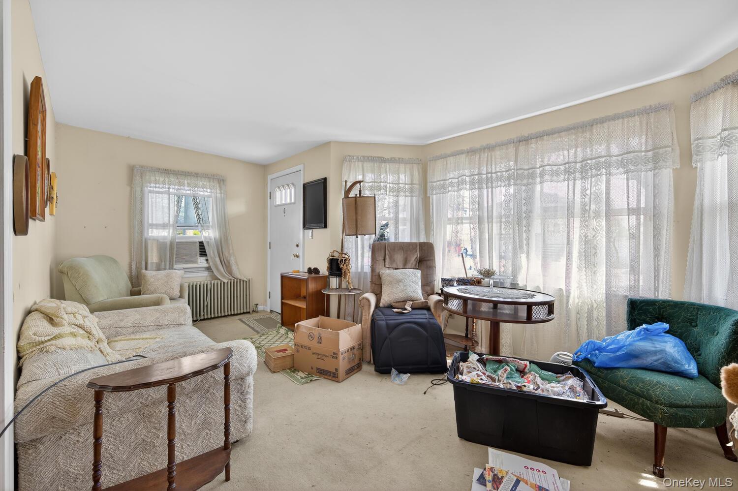 #7 photo, 2003 Park Avenue, East Meadow , NY 11554