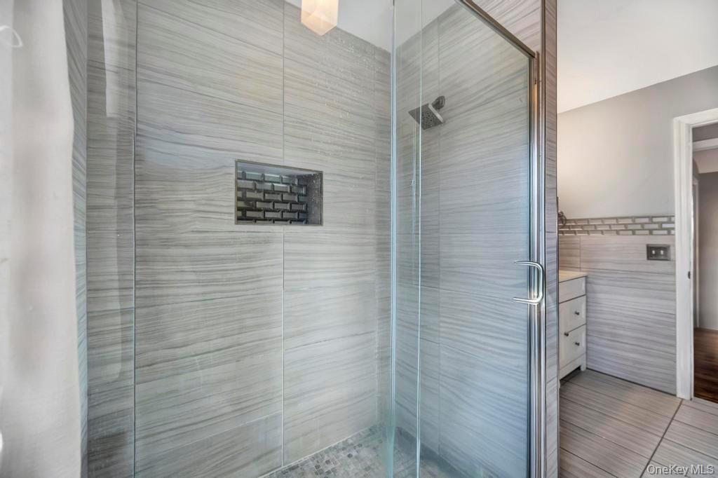 #20 photo, 16 Jerome Road, Sound Beach , NY 11789