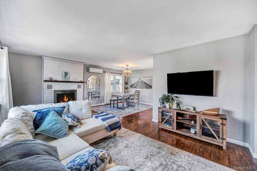 #4 photo, 16 Jerome Road, Sound Beach , NY 11789