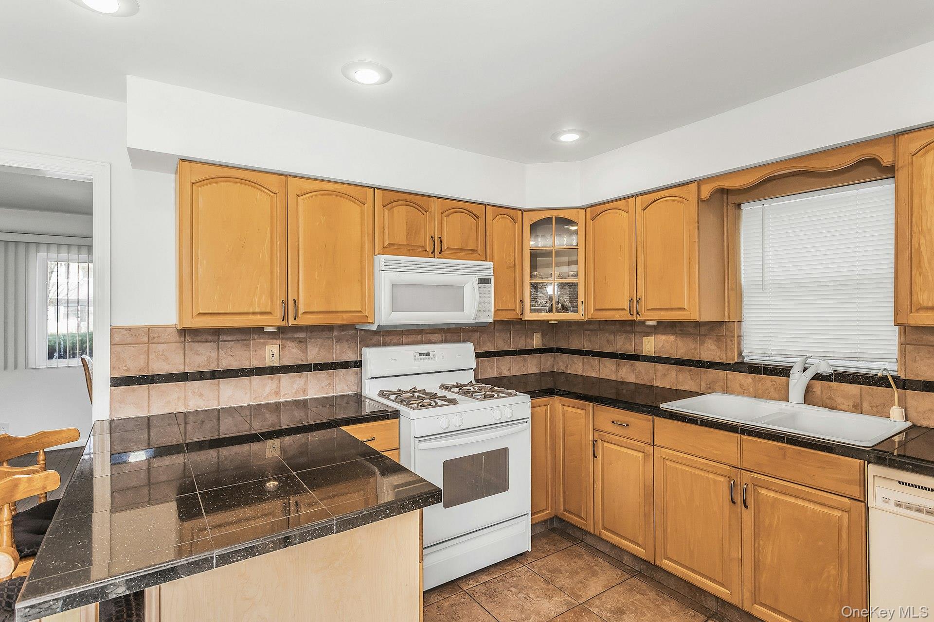 #6 photo, 1844 Old Mill Road, Merrick , NY 11566