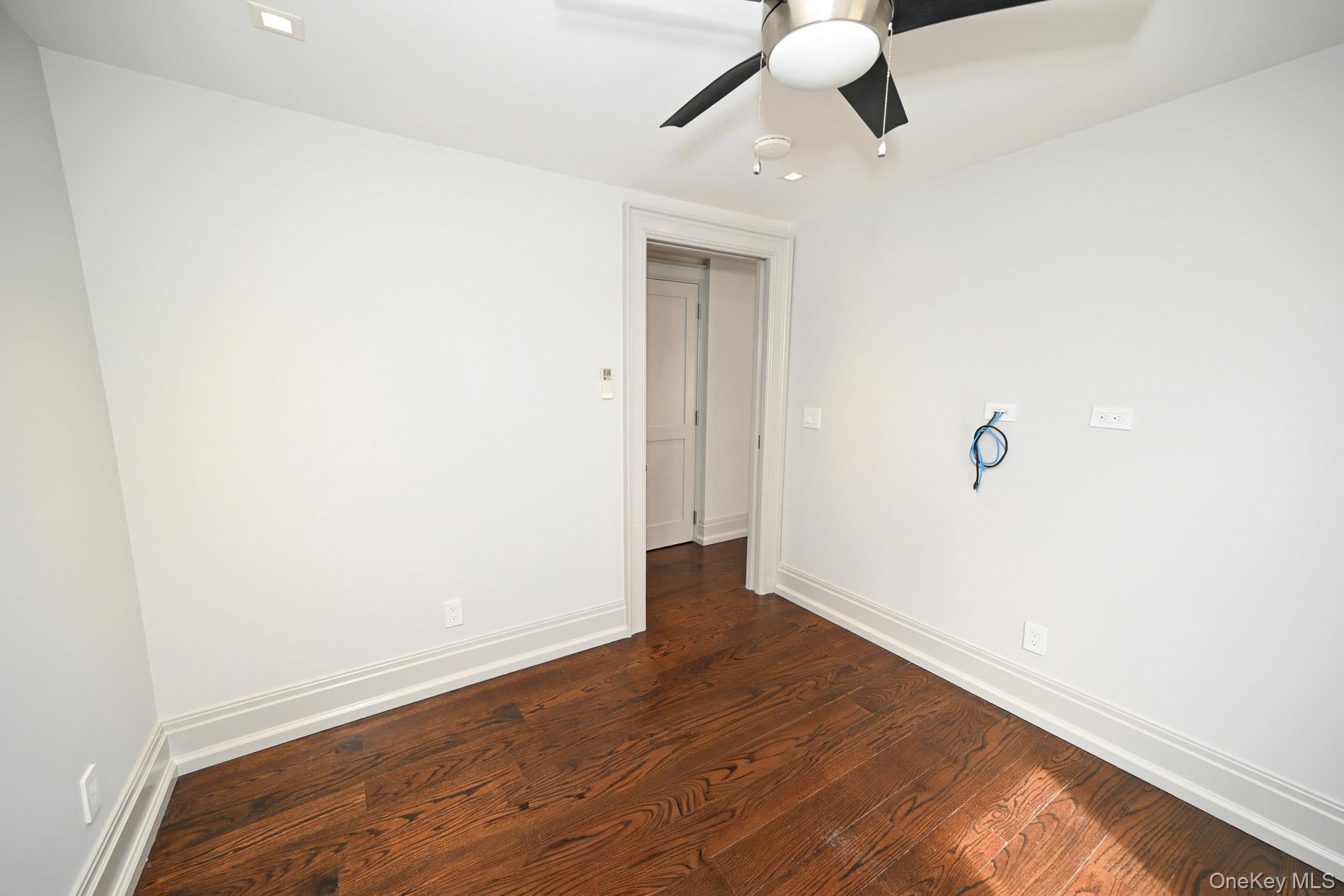 #10 photo, 29 Everett Street, Lynbrook , NY 11563