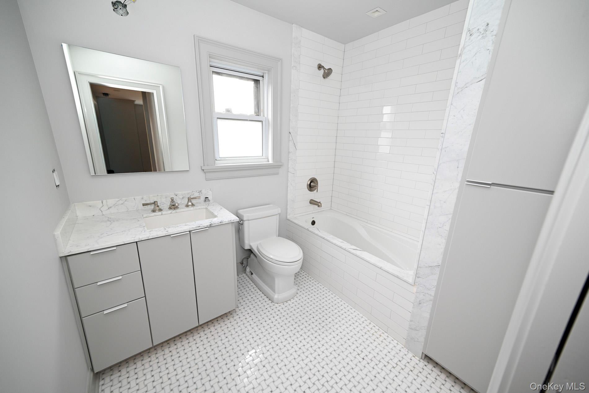 #15 photo, 29 Everett Street, Lynbrook , NY 11563