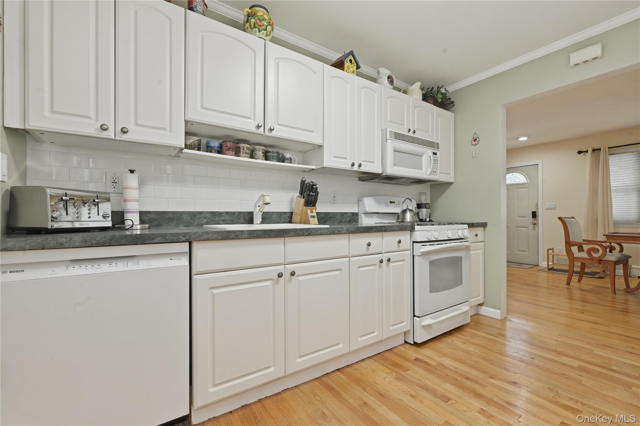 #4 photo, 112 Noel Drive, Centereach , NY 11720