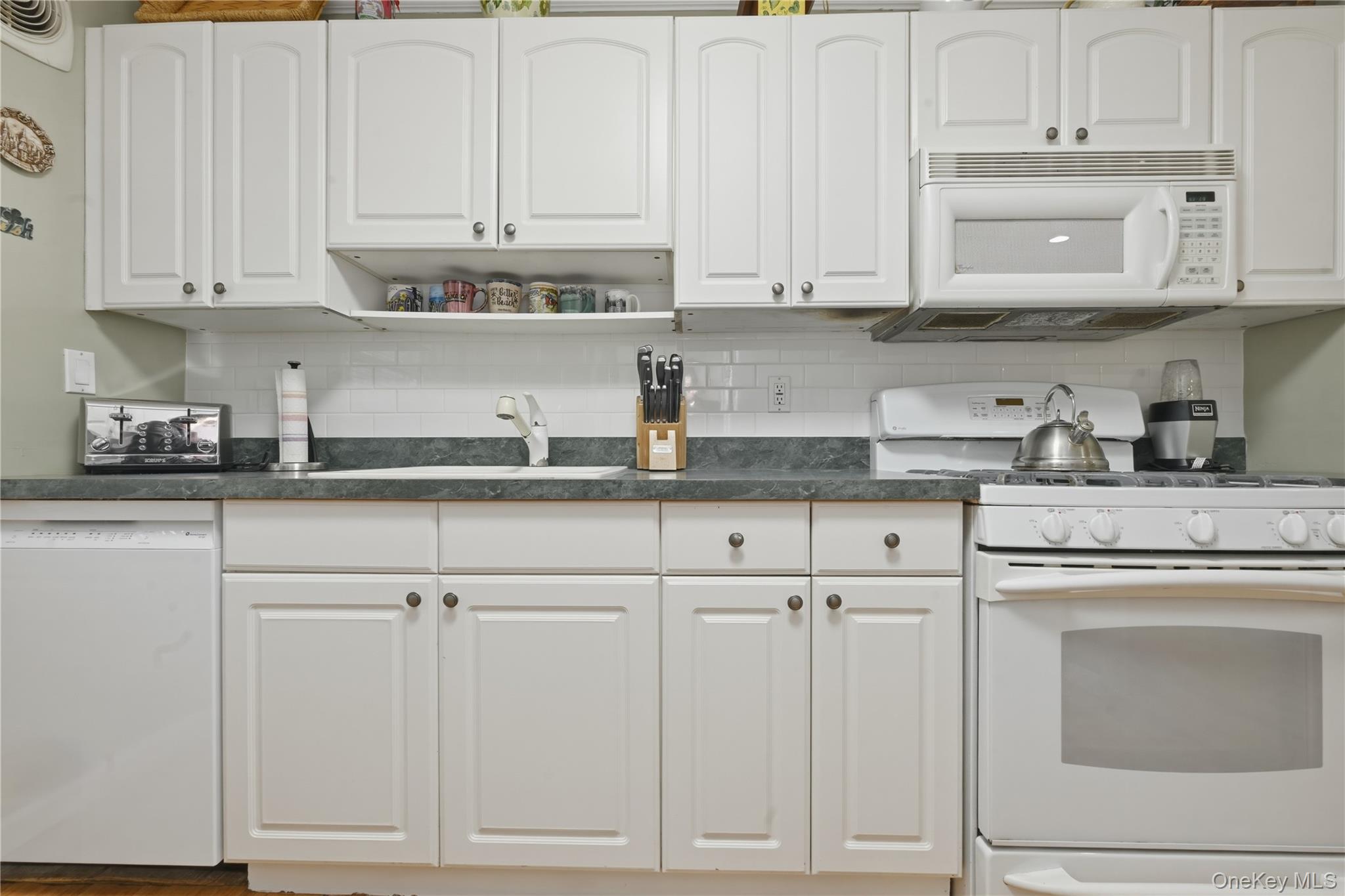 #5 photo, 112 Noel Drive, Centereach , NY 11720