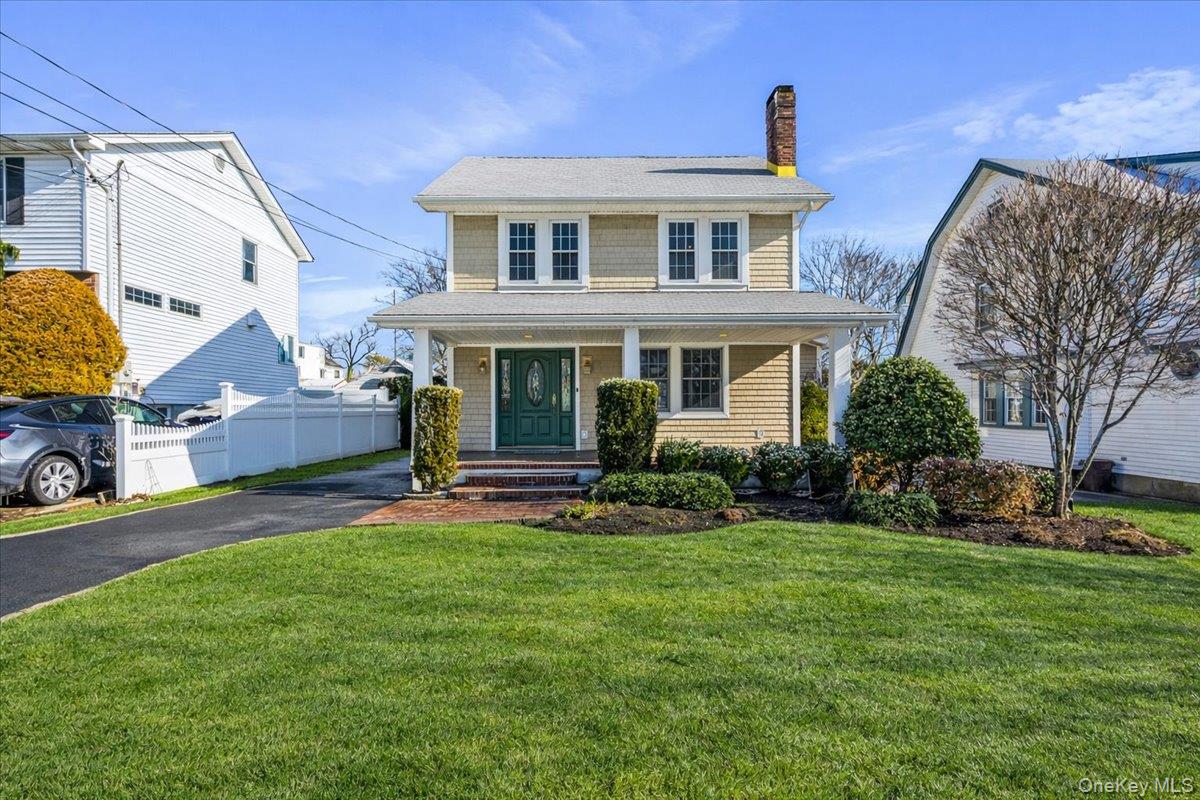 #1 photo, 12 Davison Avenue, নাসাউ কাউন্টি East Rockaway , NY 11518