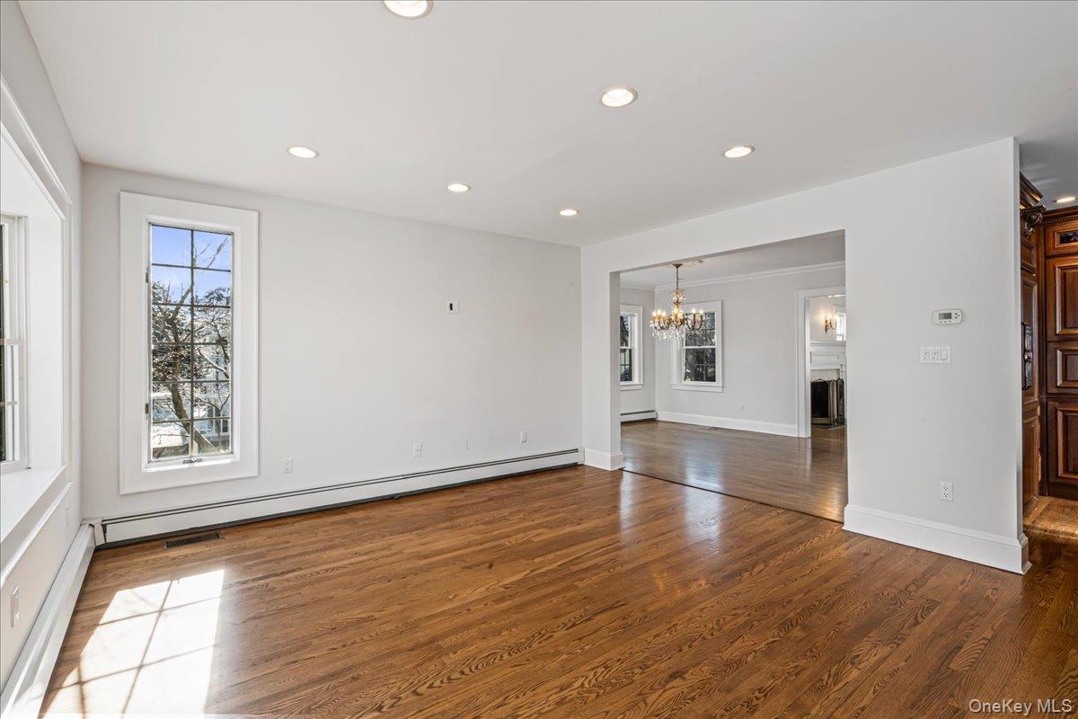 #12 photo, 12 Davison Avenue, নাসাউ কাউন্টি East Rockaway , NY 11518