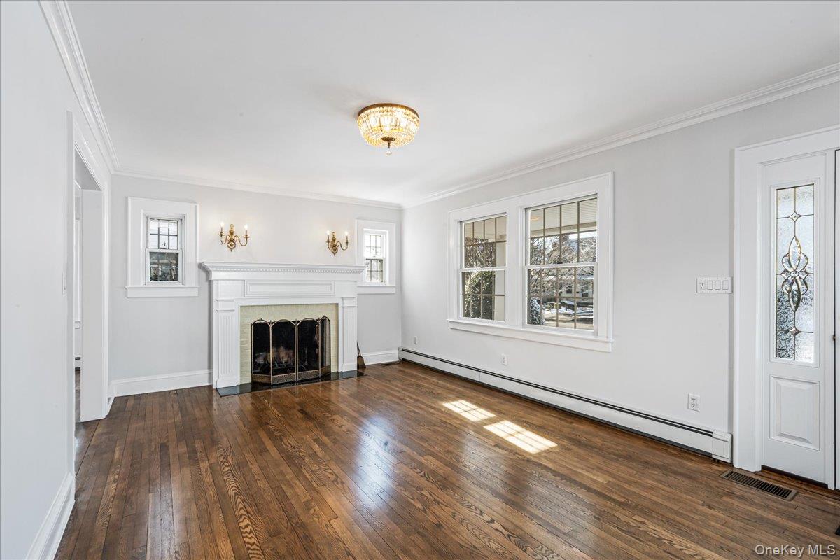 #7 photo, 12 Davison Avenue, নাসাউ কাউন্টি East Rockaway , NY 11518