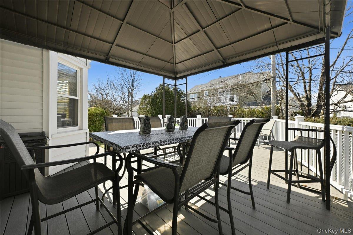 #18 photo, 2 Squirrel Drive, নাসাউ কাউন্টি East Rockaway , NY 11518