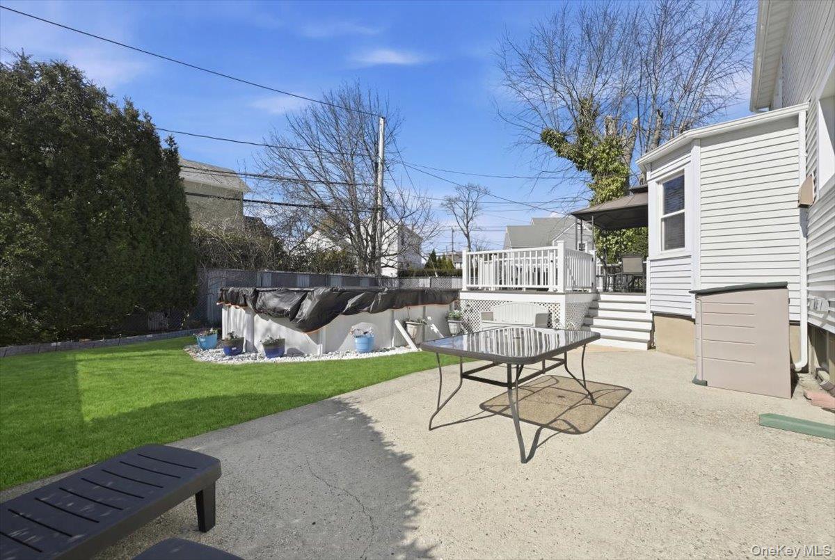 #19 photo, 2 Squirrel Drive, নাসাউ কাউন্টি East Rockaway , NY 11518