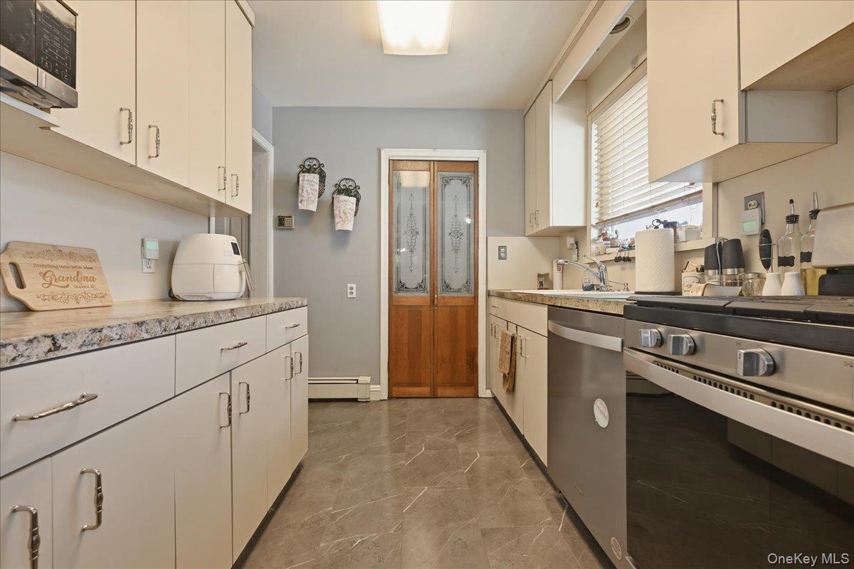 #8 photo, 2 Squirrel Drive, নাসাউ কাউন্টি East Rockaway , NY 11518