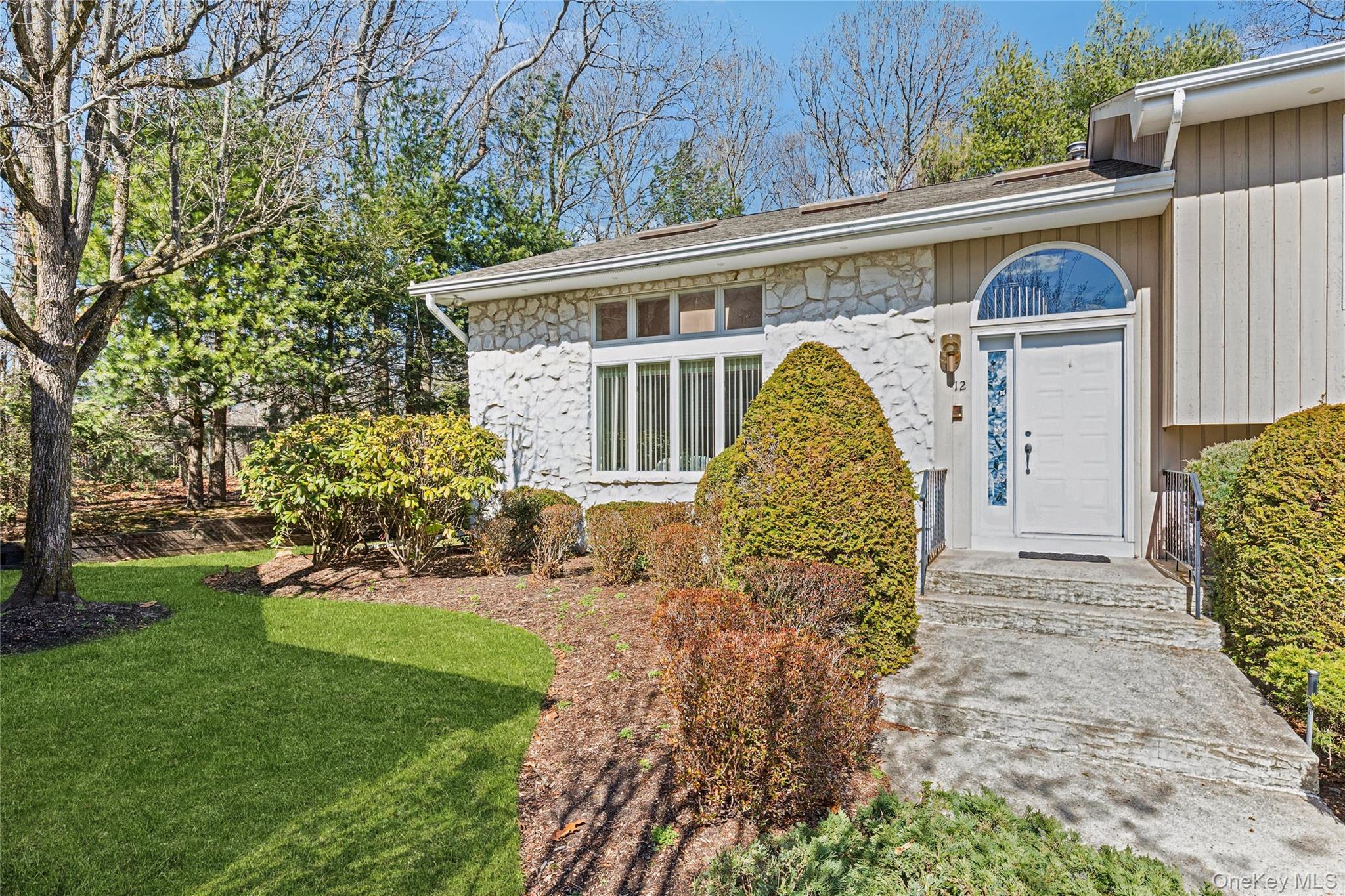 #1 photo, 12 Stone Gate Court, Smithtown , NY 11787