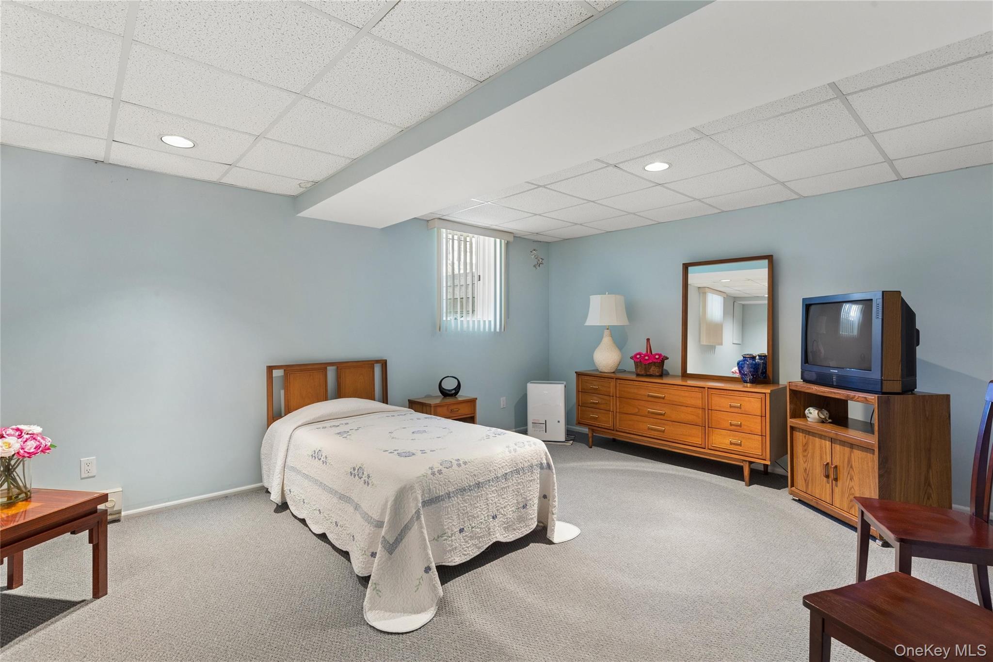 #20 photo, 12 Stone Gate Court, Smithtown , NY 11787