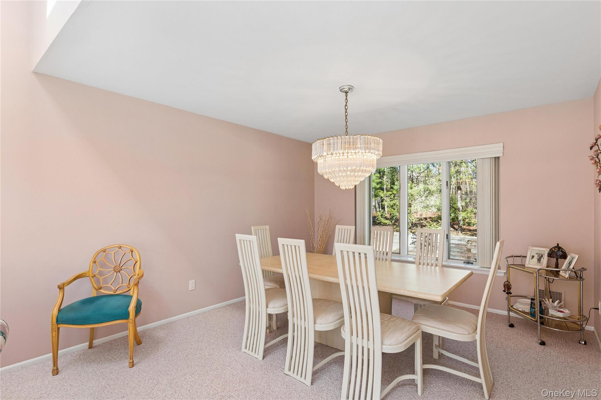 #7 photo, 12 Stone Gate Court, Smithtown , NY 11787